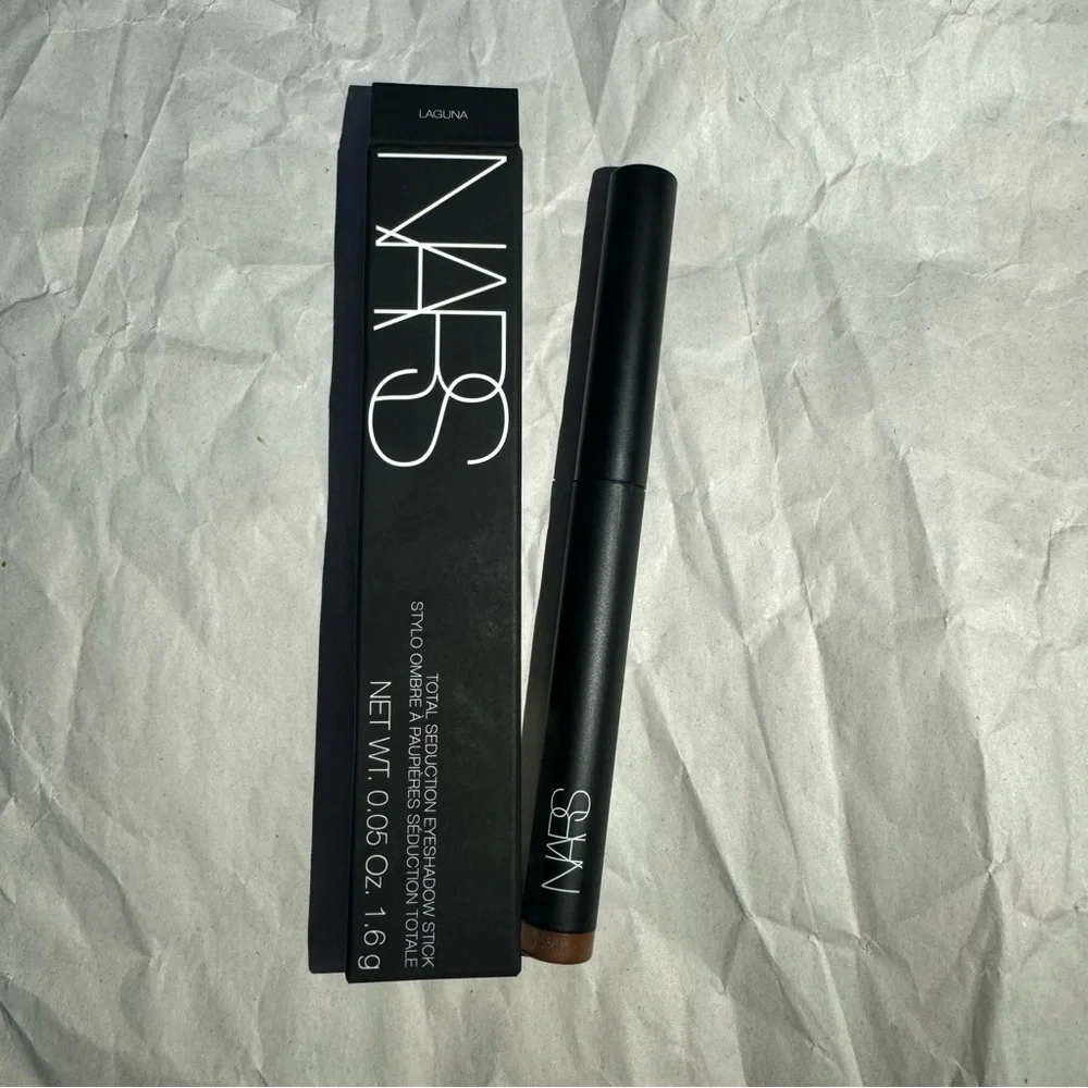 nars total seduction eyeshadow stick